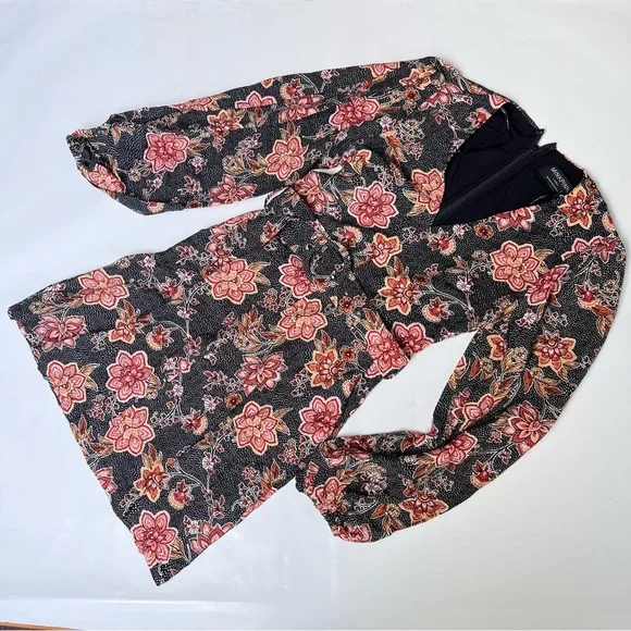 Revolve Brand Minkpink V Neck Mini Dress size XS - Picture 1 of 9